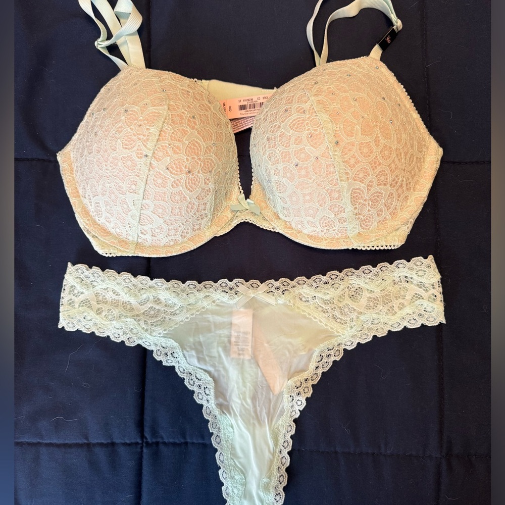 Victoria’s Secret Dream Angles Push Up Bra and Panty